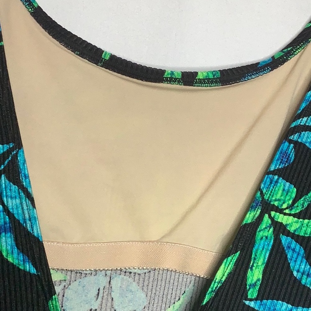 Catalina Black Dark Moody Floral Tropical Ribbed Swimsuit Size 1X - Picture 4 of 9